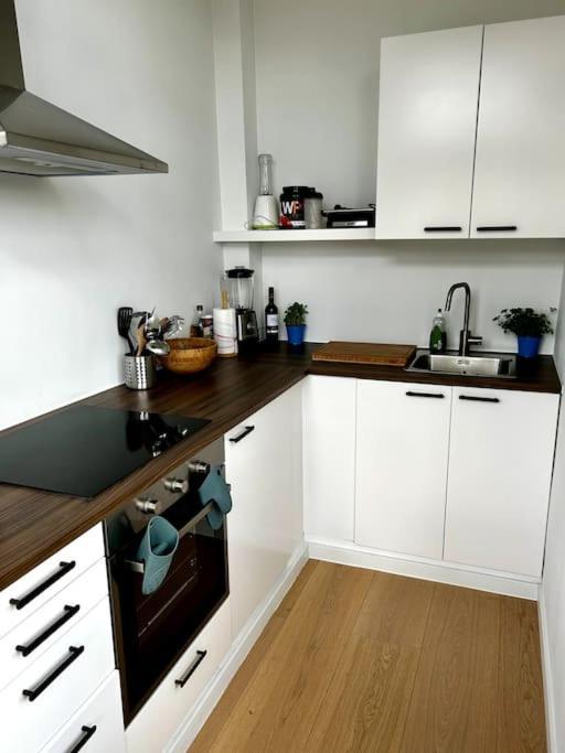 Apartment Near Central Station แอนต์เวิร์ป ภายนอก รูปภาพ